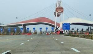  सराफा व्यापाऱ्यास लुटले